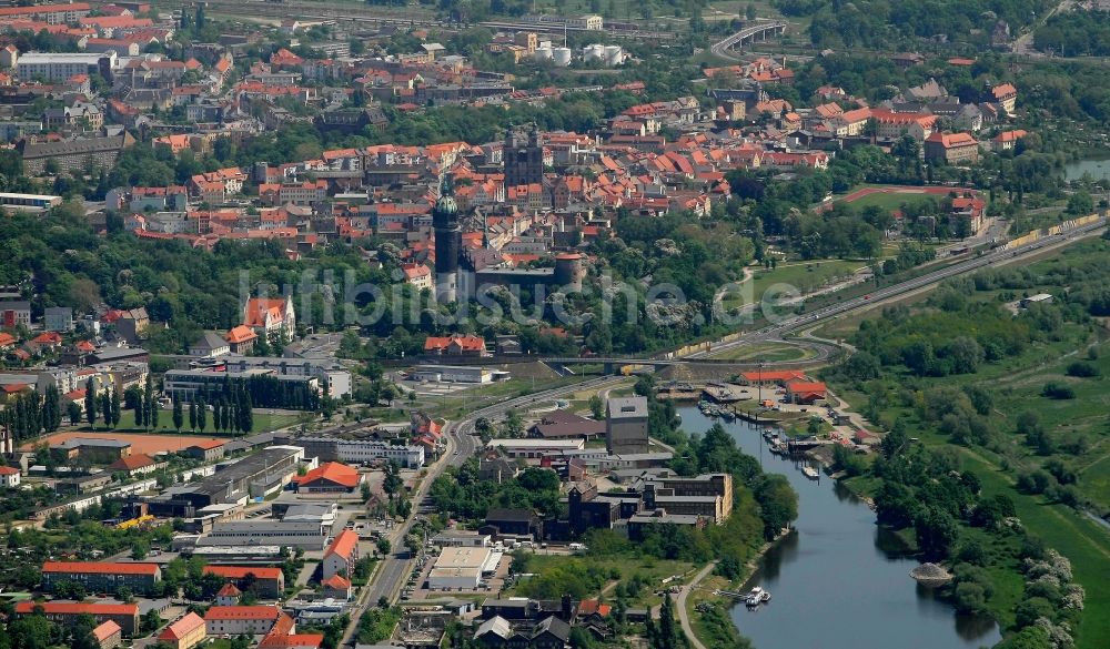 Lutherstadt Wittenberg aus der Vogelperspektive: Stadtansicht von Lutherstadt Wittenberg am Fluß Elbe im Bundesland Sachsen-Anhalt