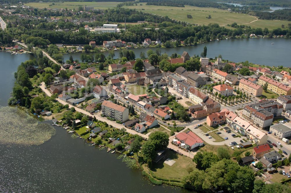 Luftbild Lychen - Stadtansicht von Lychen am Ufer des Zenssee