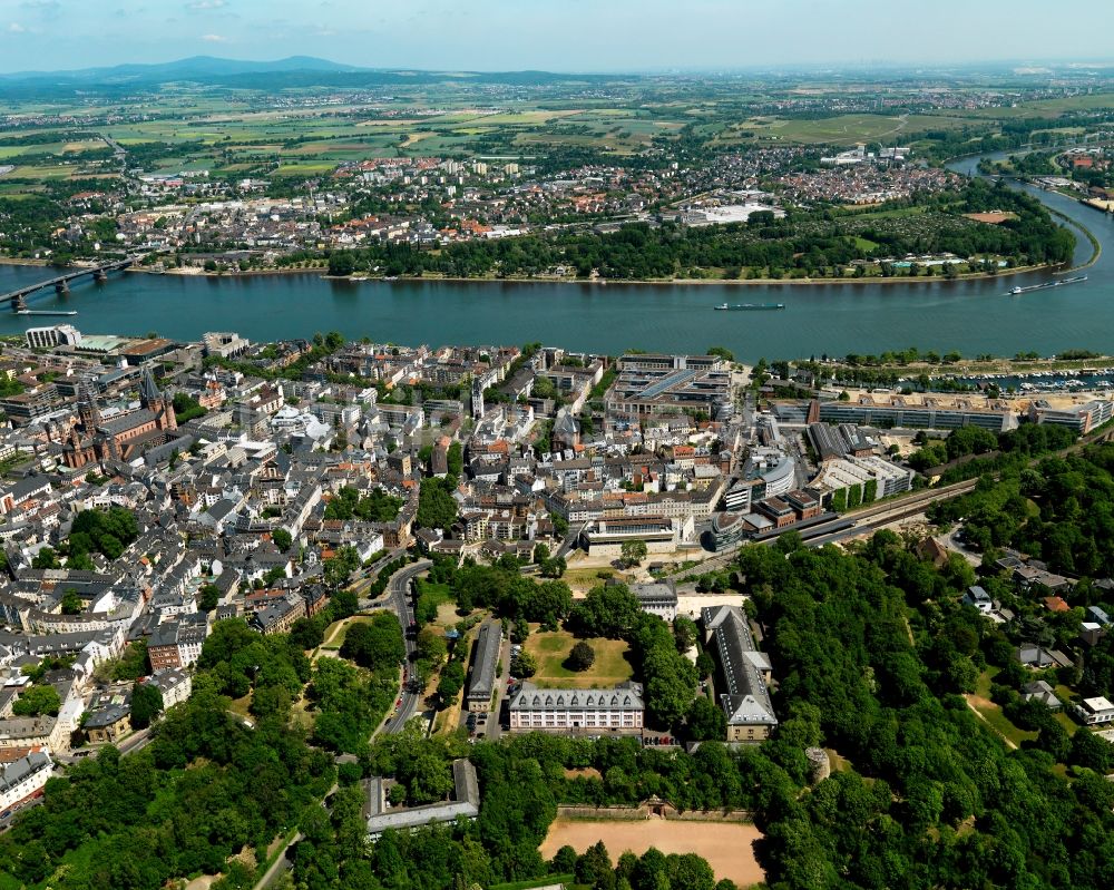 Luftaufnahme Mainz - Stadtansicht von Mainz im Bundesland Rheinland-Pfalz