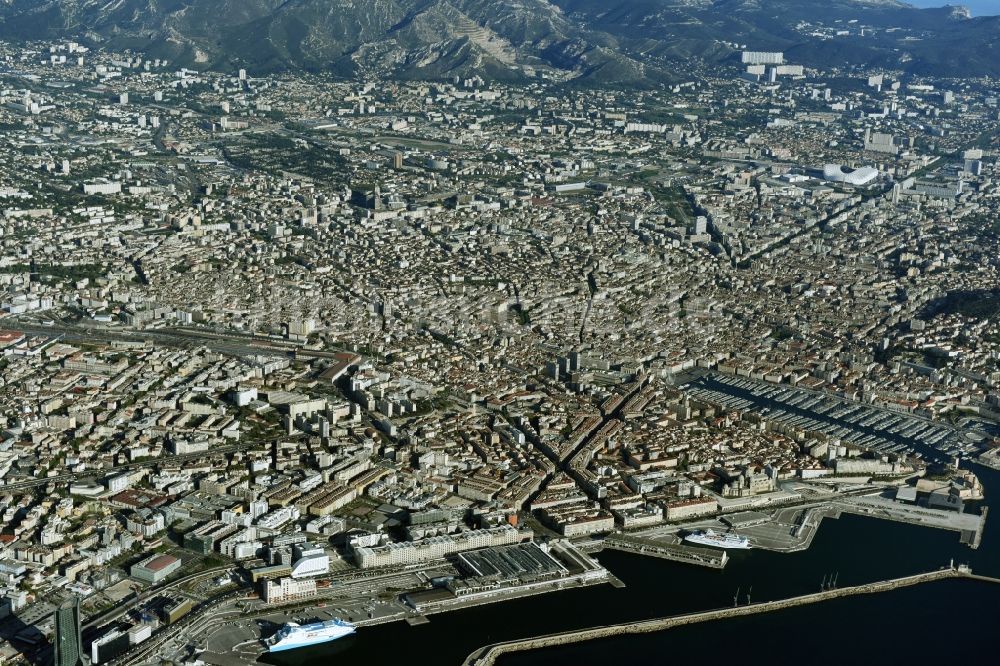 Marseille von oben - Stadtansicht von Marseille in Provence-Alpes-Cote d'Azur, Frankreich