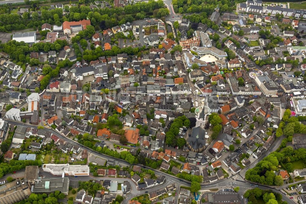 Menden (Sauerland) von oben - Stadtansicht von Menden im Sauerland im Bundesland Nordrhein-Westfalen