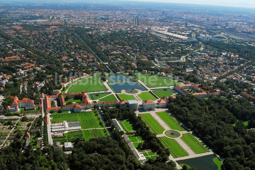 München aus der Vogelperspektive: Stadtansicht München mit Blick auf den Nymphenburger Schlosspark