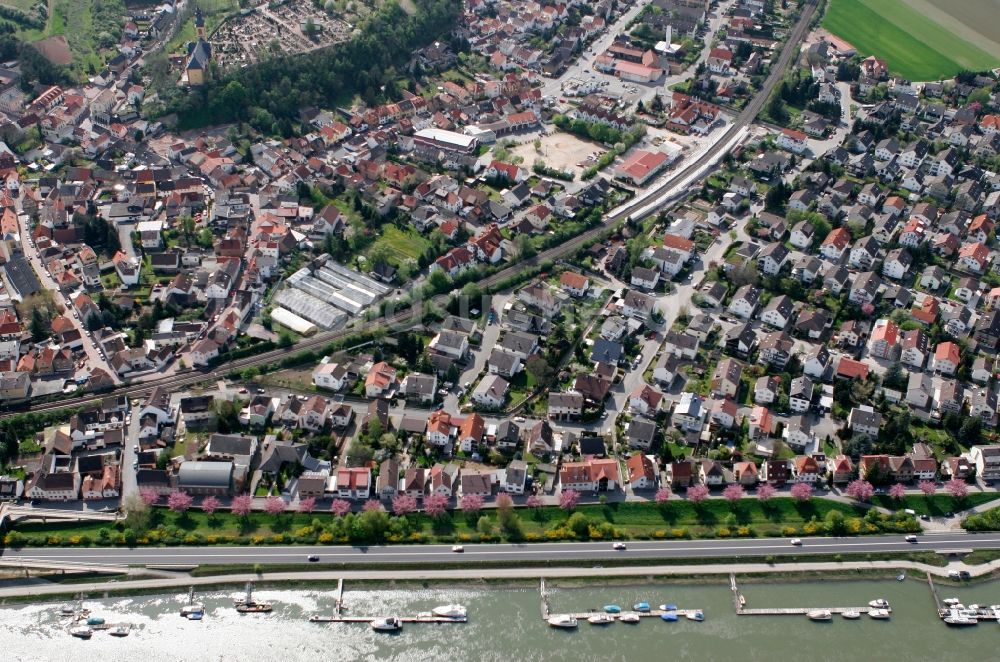 Luftaufnahme Nackenheim - Stadtansicht von Nackenheim im Bundesland Rheinland-Pfalz