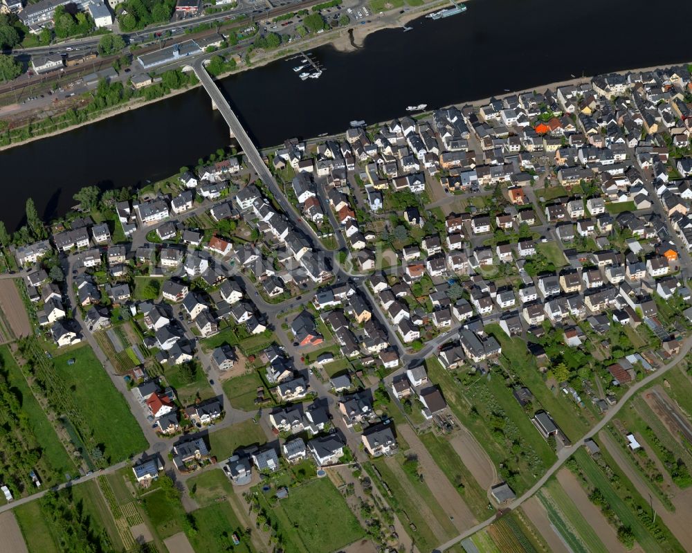 Luftbild Niederwerth - Stadtansicht von Niederwerth am Flussverlauf des Rhein im Bundesland Rheinland-Pfalz