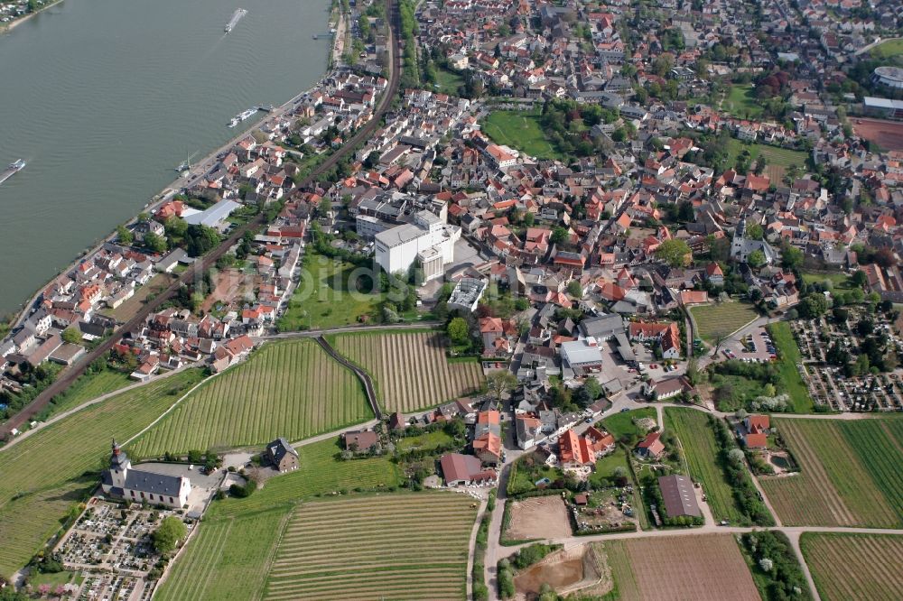 Nierstein aus der Vogelperspektive: Stadtansicht von Nierstein im Bundesland Rheinland-Pfalz