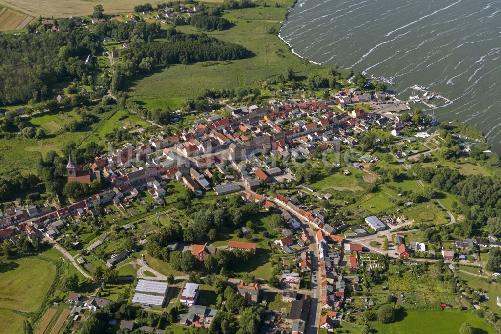 Lassan aus der Vogelperspektive: Stadtansicht der Ortschaft Lassan im Bundesland Mecklenburg-Vorpommern