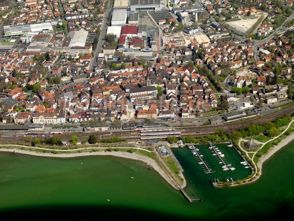 Luftbild Radolfzell - Stadtansicht vom Ortszentrum von Radolfzell am Ufer des Bodensee im Bundesland Baden-Württemberg