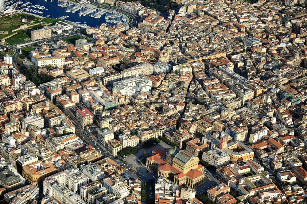 Palermo Sizilien aus der Vogelperspektive: Stadtansicht Palermo auf Sizilien in Italien