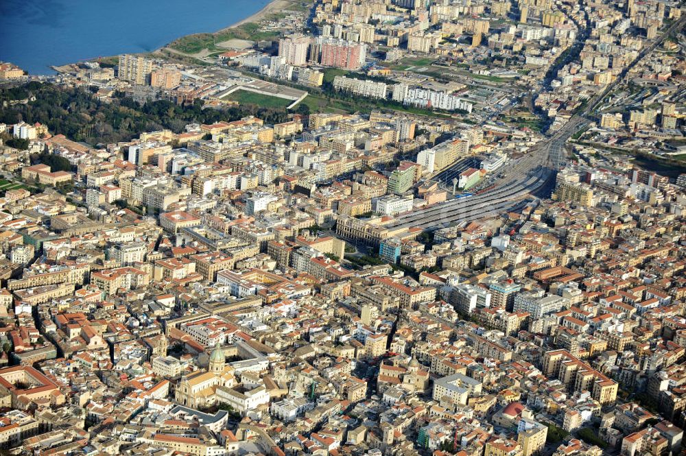 Luftaufnahme Palermo Sizilien - Stadtansicht Palermo auf Sizilien in Italien