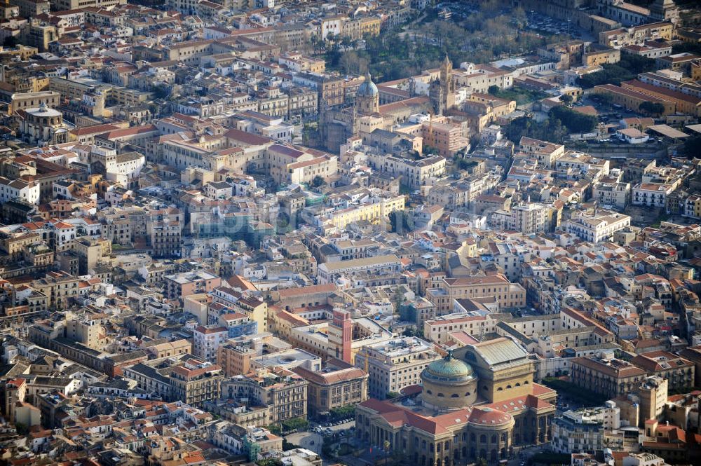 Palermo Sizilien von oben - Stadtansicht Palermo auf Sizilien in Italien