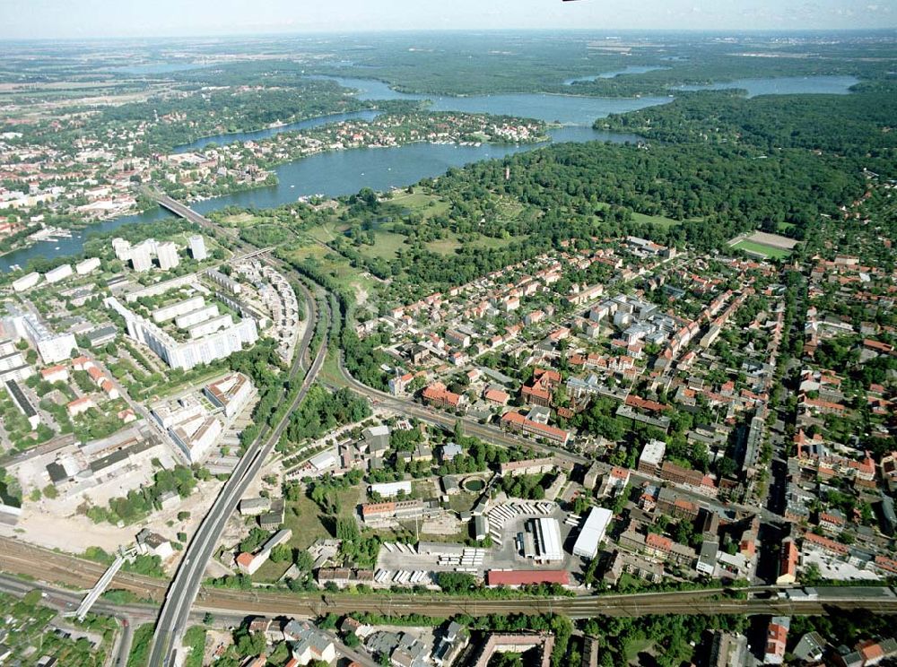 Potsdam / BRB aus der Vogelperspektive: Stadtansicht von Potsdam mit dem Depot der Potsdamer Verkehrsbetriebe in Babelsberg..