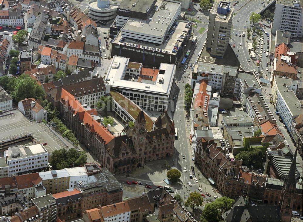 Saarbrücken aus der Vogelperspektive: Stadtansicht vom Rathausplatz und der Johanneskirche in Saarbrücken