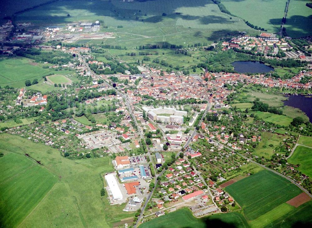 Röbel / Müritz aus der Vogelperspektive: Stadtansicht von Röbel an der Müritz.