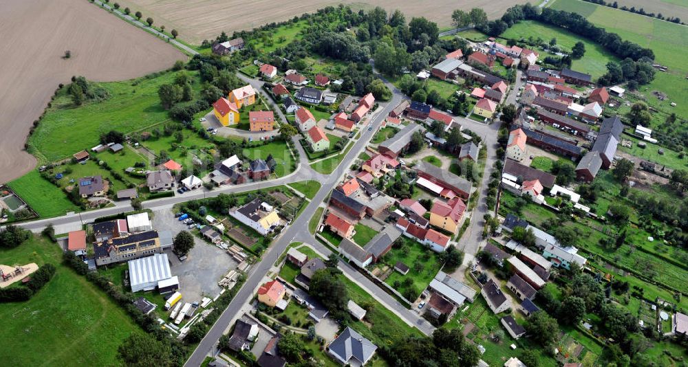 17.08.2011 aus der Vogelperspektive: Stadtansicht Rödgen