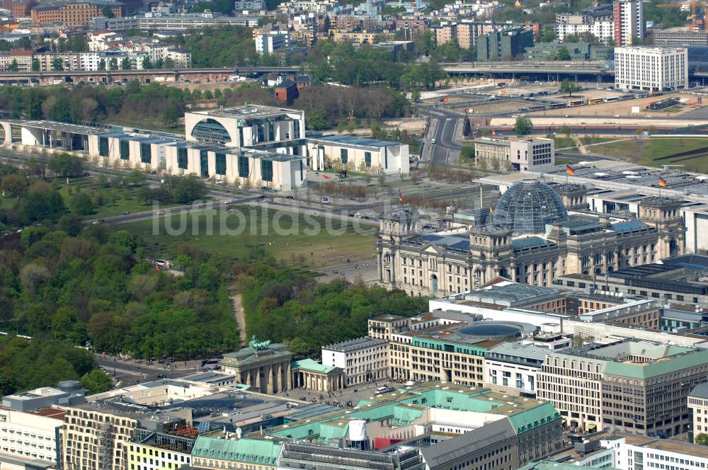 Berlin aus der Vogelperspektive: Stadtansicht Regierungsviertel Berlin