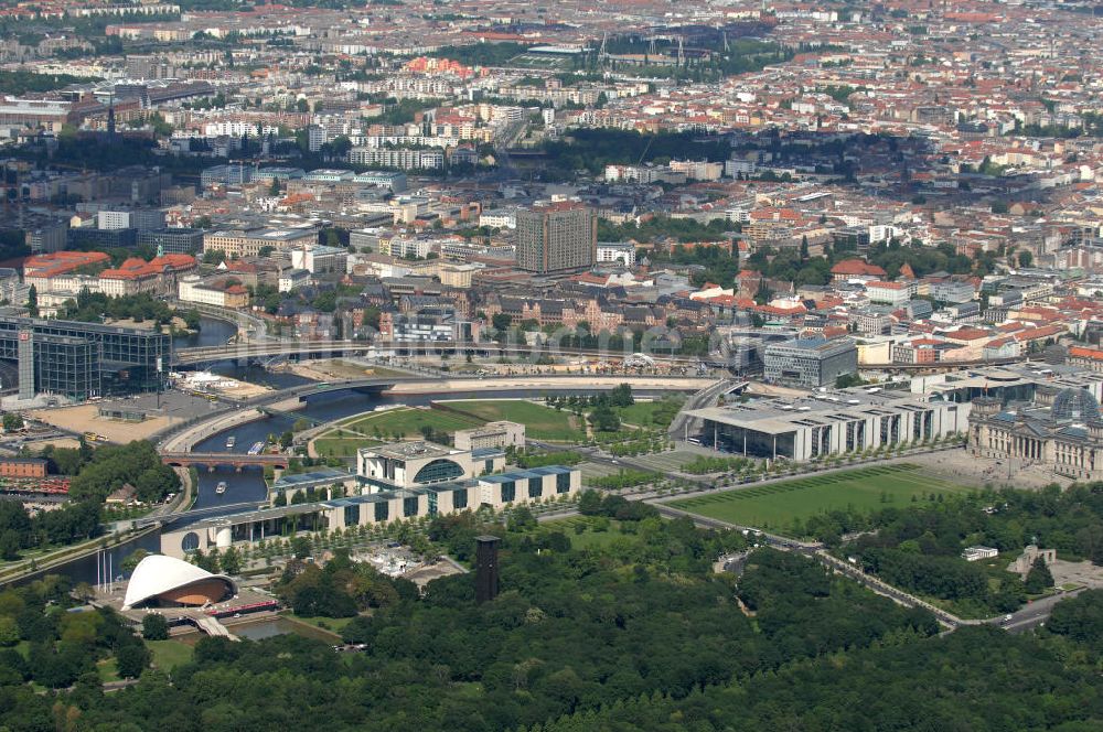 Berlin von oben - Stadtansicht auf das Regierungsviertel in Mitte-Tiergarten