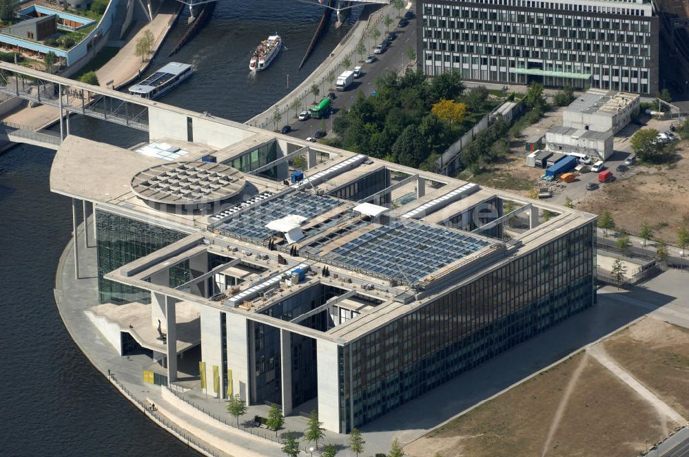 Luftbild Berlin - Stadtansicht auf das Regierungsviertel in Mitte-Tiergarten