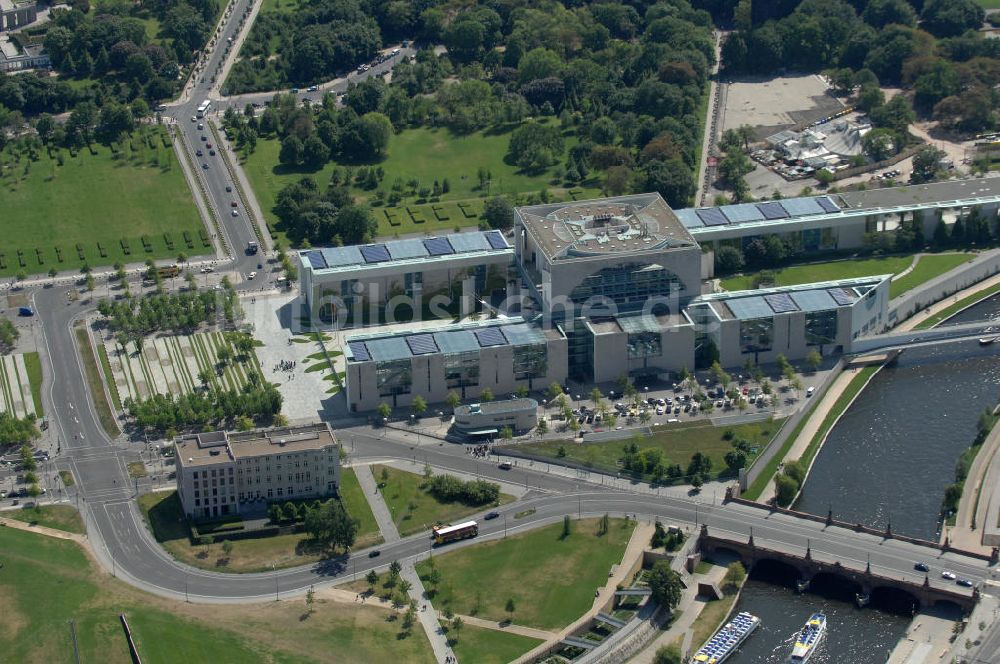 Berlin aus der Vogelperspektive: Stadtansicht auf das Regierungsviertel in Mitte-Tiergarten