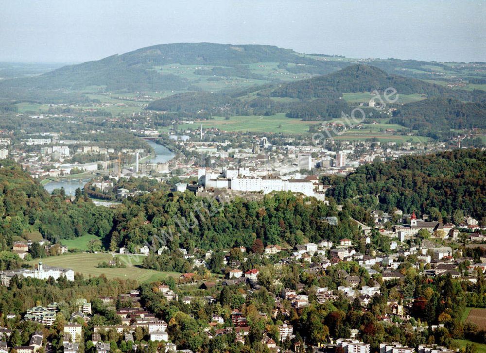 Salzburg aus der Vogelperspektive: Stadtansicht von Salzburg.