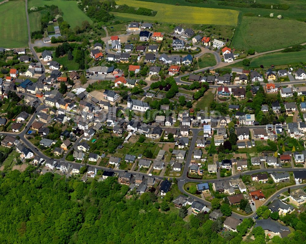 Sankt Johann aus der Vogelperspektive: Stadtansicht von Sankt Johann im Bundesland Rheinland-Pfalz