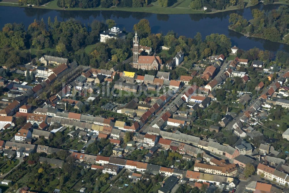 Dessau aus der Vogelperspektive: Stadtansicht mit Schloss Wörlitz und St. Petri Kirche