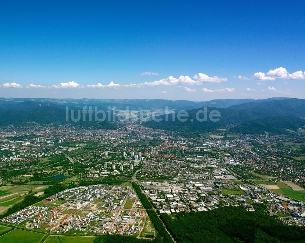 Luftbild Freiburg im Breisgau - Stadtansicht vom Stadtgebiet von Freiburg im Breisgau im Bundesland Baden-Württemberg