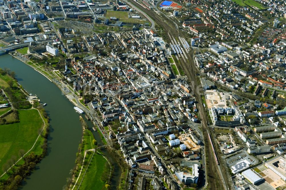 Frankfurt am Main von oben - Stadtansicht im Stadtgebiet im Ortsteil Höchst in Frankfurt am Main im Bundesland Hessen, Deutschland