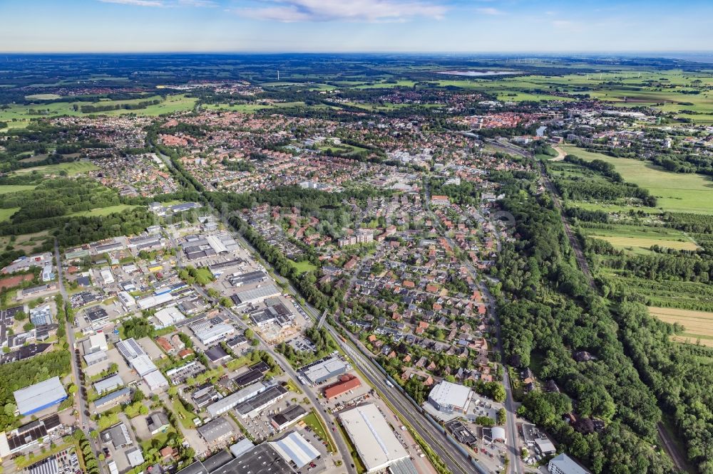 Stade von oben - Stadtansicht des Stadtteil Campe mit dem Neubaugebiet am Festplatz in Stade im Bundesland Niedersachsen, Deutschland