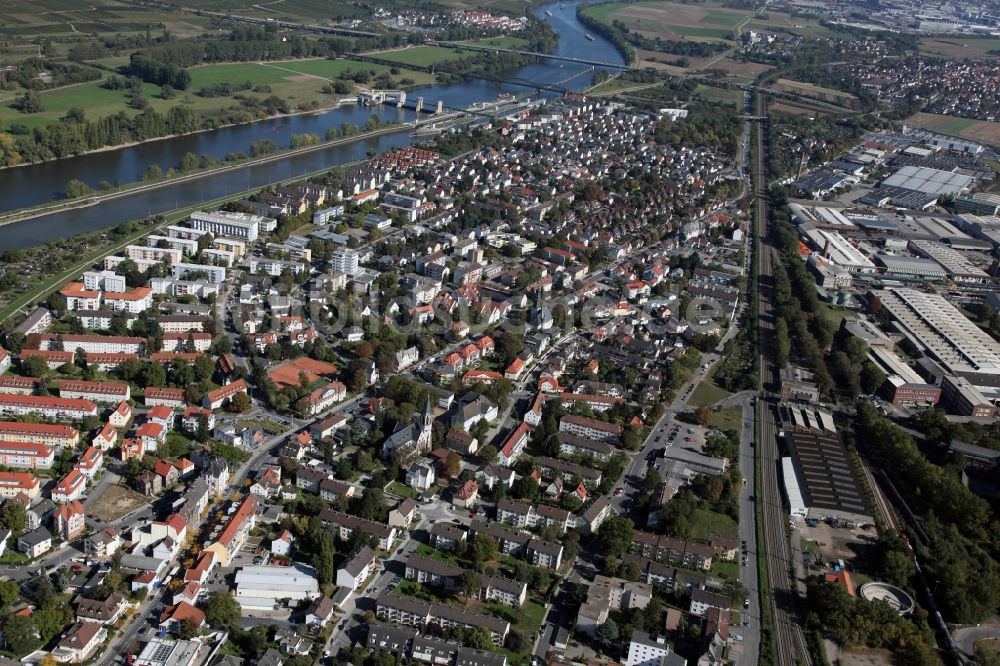 Ginsheim - Gustavsburg von oben - Stadtansicht vom Stadtteil Ginsheim - Gustavsburg im Bundesland Hessen