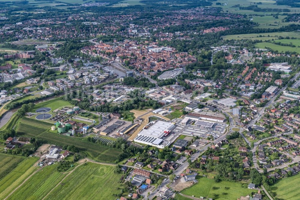 Luftaufnahme Stade - Stadtansicht des Stadtteil Harschenfleth in Stade im Bundesland Niedersachsen, Deutschland