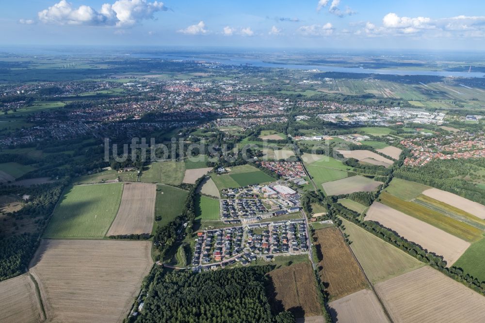 Stade von oben - Stadtansicht des Stadtteil Riensförde und Heidesiedlung in Stade im Bundesland Niedersachsen, Deutschland