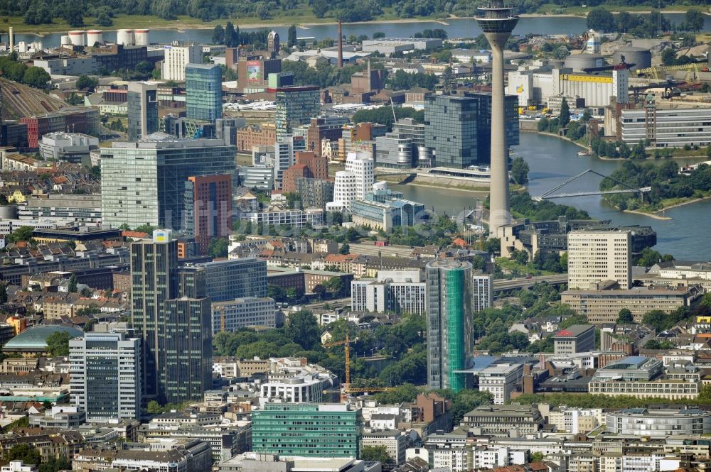 Luftbild Düsseldorf - Stadtansicht vom Stadtzentrum Düsseldorf im Bundesland Nordrhein-Westfalen