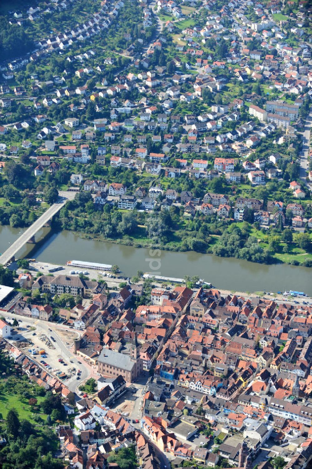 EBERBACH von oben - Stadtansicht Stadtzentrum von Eberbach in Baden-Württemberg