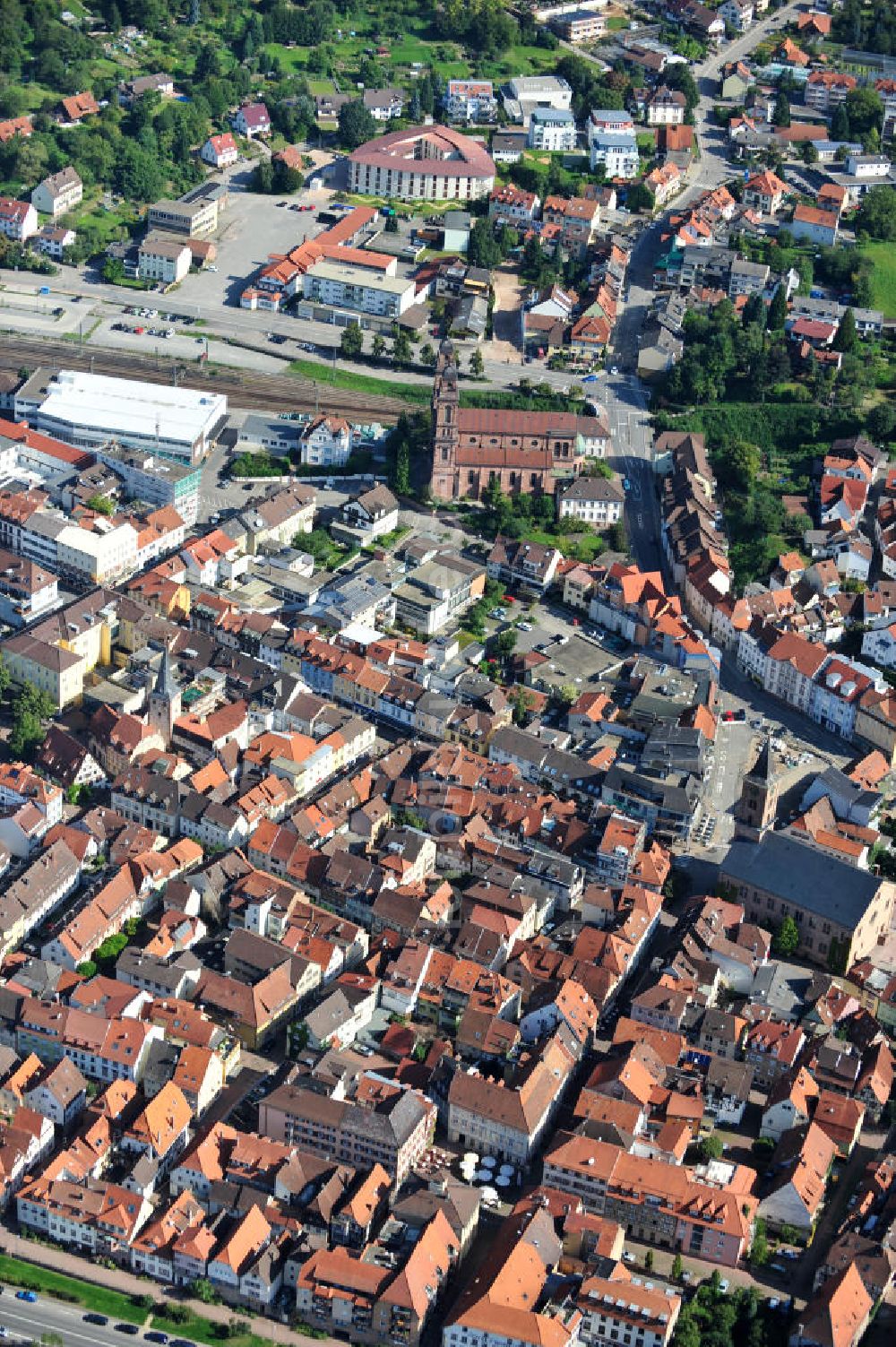 EBERBACH von oben - Stadtansicht Stadtzentrum von Eberbach in Baden-Württemberg