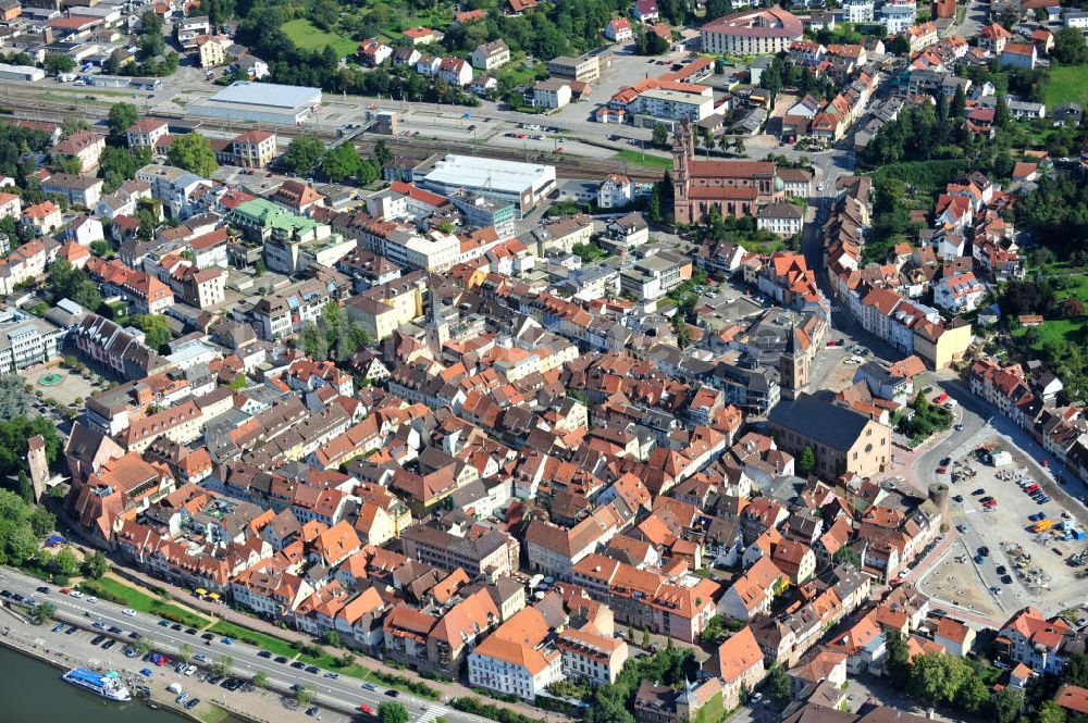 EBERBACH aus der Vogelperspektive: Stadtansicht Stadtzentrum von Eberbach in Baden-Württemberg