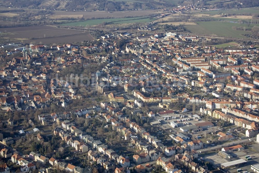 Naumburg von oben - Stadtansicht vom Stadtzentrum und der Naumburger Innenstadt mit dem Naumburger Dom