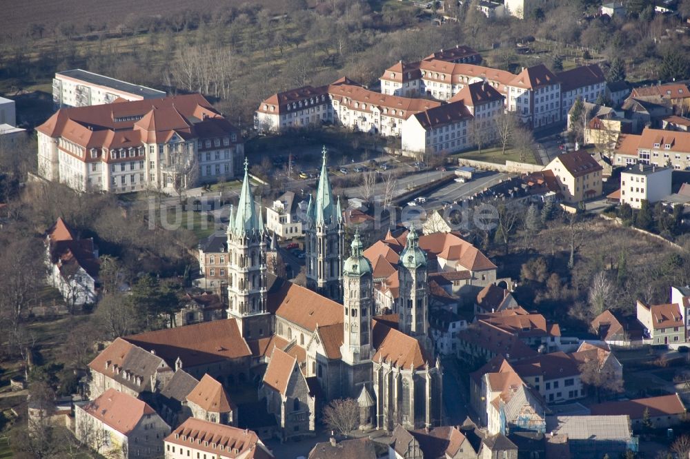 Naumburg von oben - Stadtansicht vom Stadtzentrum und der Naumburger Innenstadt mit dem Naumburger Dom