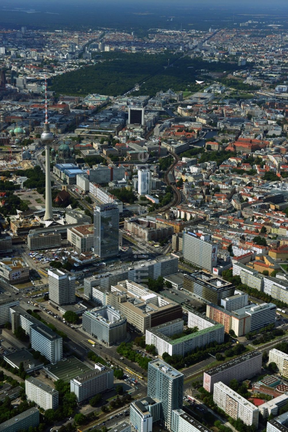 Luftbild Berlin Mitte - Stadtansicht vom Stadtzentrum Ost am Alexanderplatz im Stadtbezirk Mitte von Berlin