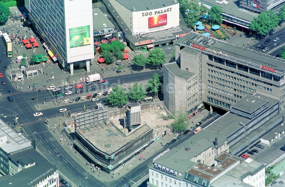 Berlin von oben - Stadtansicht vom Stadtzentrum West am Breidscheifplatz im Stadtteil Charlottenburg von Berlin