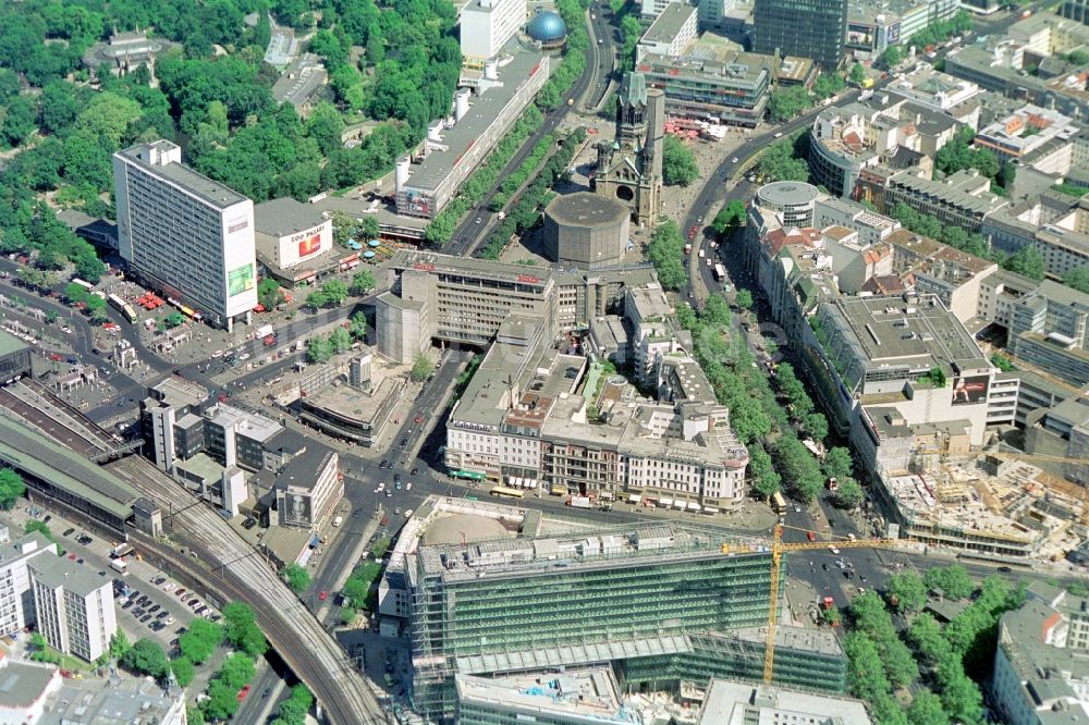 Luftbild Berlin - Stadtansicht vom Stadtzentrum West am Breidscheifplatz im Stadtteil Charlottenburg von Berlin