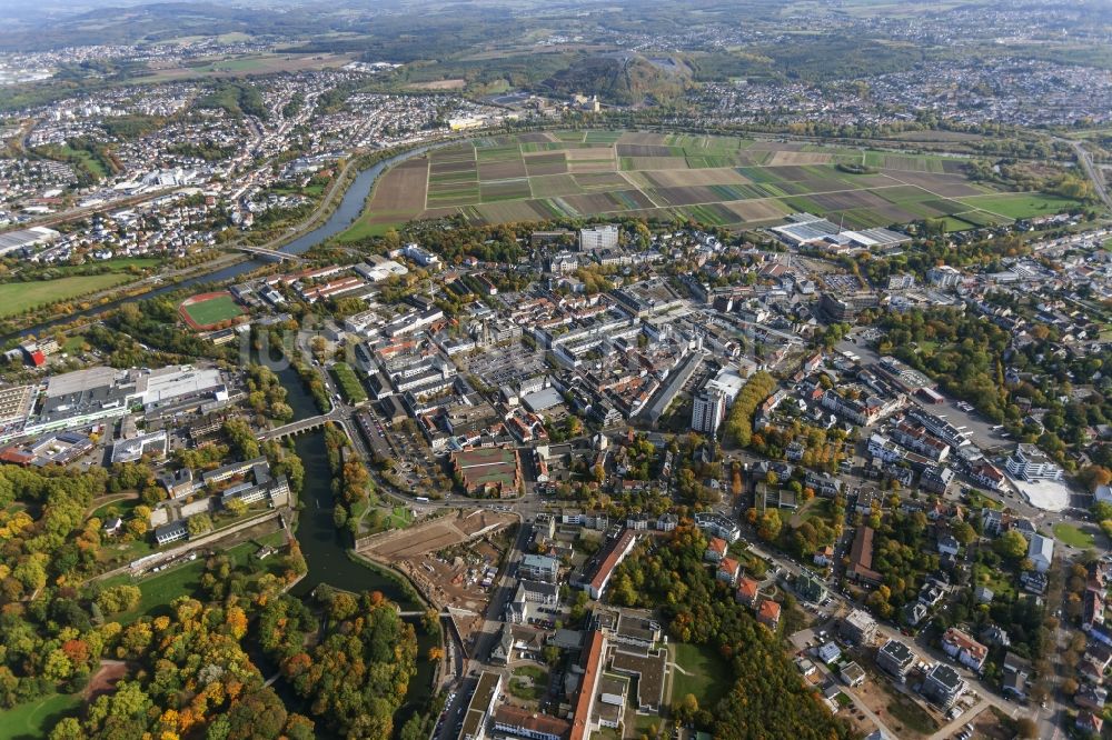 Saarlouis aus der Vogelperspektive: Stadtansicht des Stadtzentrums und der Innenstadt von Saarlouis im Bundesland Saarland