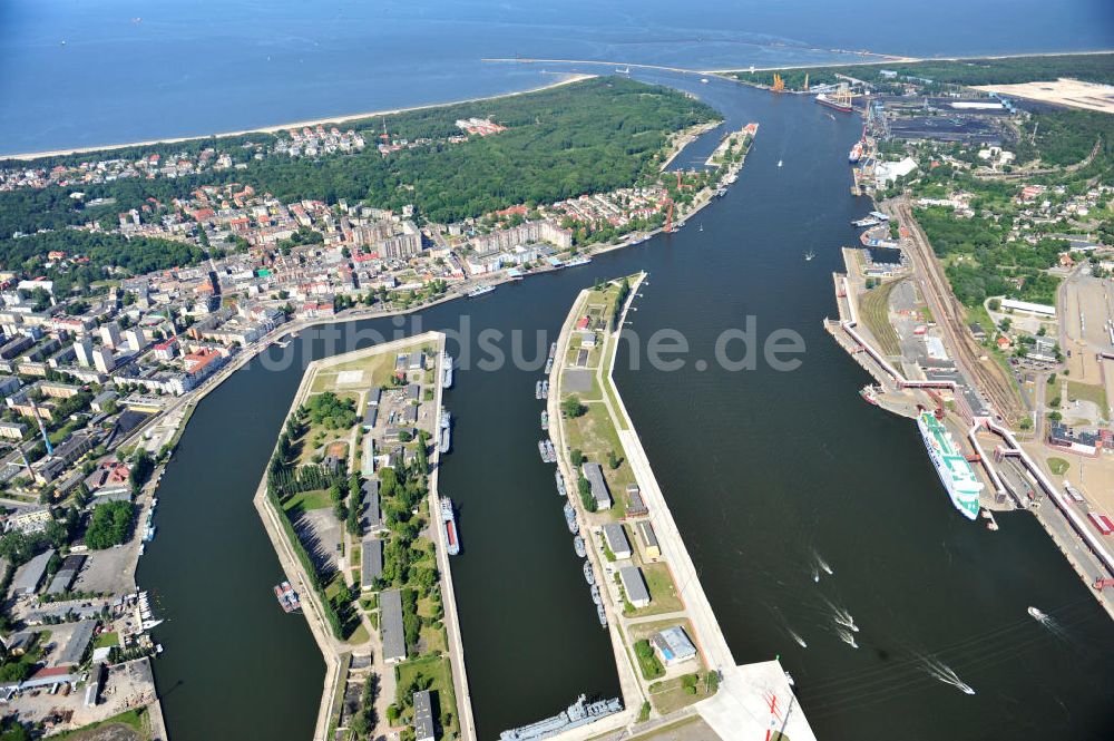 Swinemünde ( Swinoujscie ) aus der Vogelperspektive: Stadtansicht von Swinemünde am Militärhafen Port Wojenny