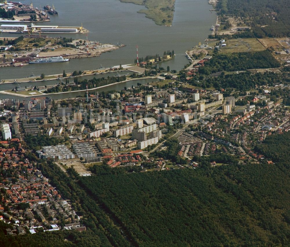 Luftaufnahme Swinemünde - Stadtansicht von Swinemünde an der Ostseeküste in Polen