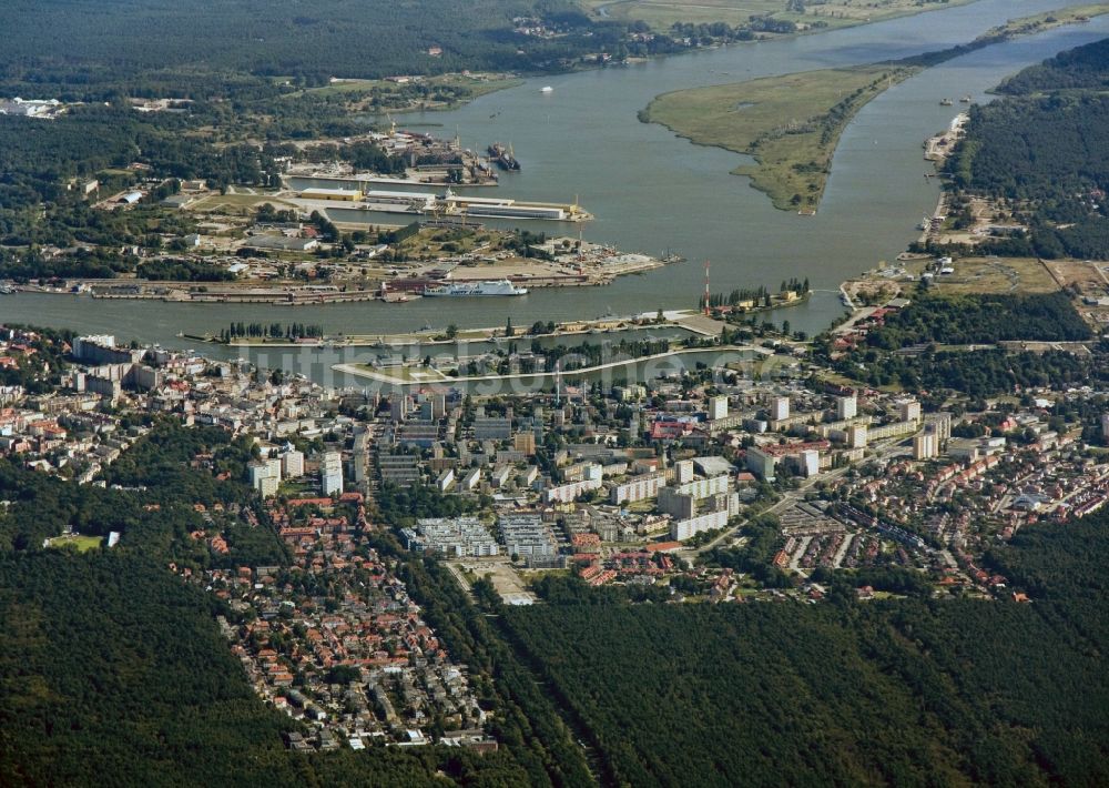 Swinemünde von oben - Stadtansicht von Swinemünde an der Ostseeküste in Polen