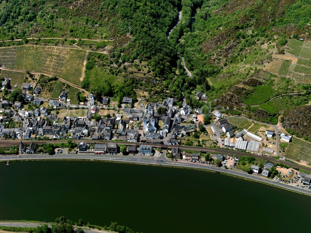 Luftaufnahme Treis-Karden, Karden - Stadtansicht von Treis-Karden an der La Moselle im Bundesland Rheinland-Pfalz