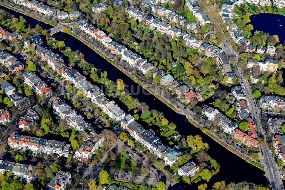 Hamburg von oben - Stadtansicht am Ufer des Flußverlaufes der Alster im Ortsteil Eppendorf in Hamburg, Deutschland