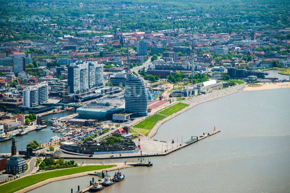 Luftbild Bremerhaven - Stadtansicht am Ufer des Flußverlaufes in Bremerhaven im Bundesland Bremen, Deutschland