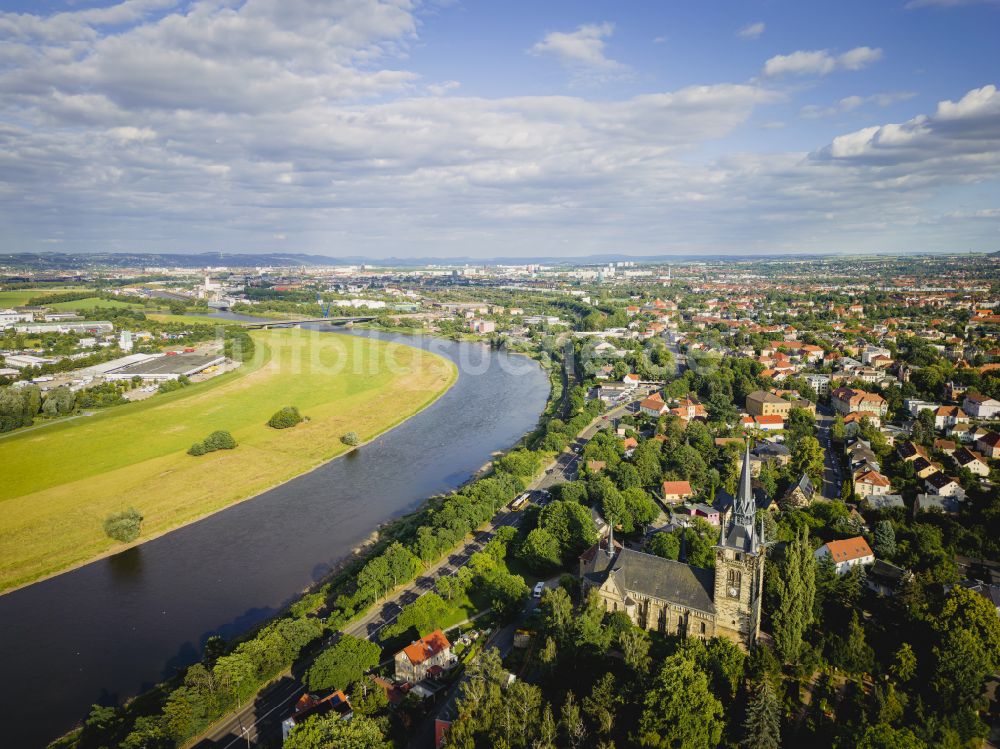 Luftbild Dresden - Stadtansicht am Ufer des Flußverlaufes der Elbe in Dresden im Bundesland Sachsen, Deutschland