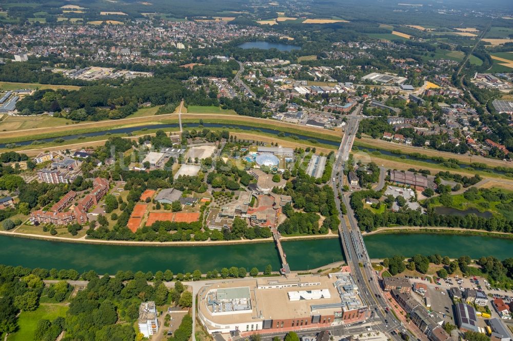 Dorsten von oben - Stadtansicht am Ufer des Flußverlaufes der Lippe in Dorsten im Bundesland Nordrhein-Westfalen, Deutschland