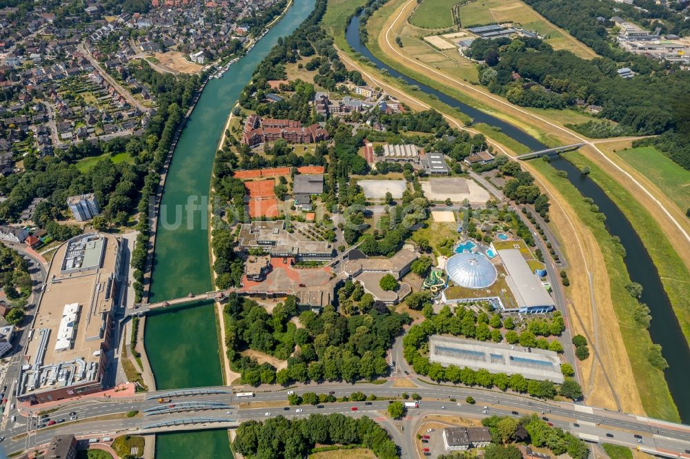 Luftaufnahme Dorsten - Stadtansicht am Ufer des Flußverlaufes der Lippe in Dorsten im Bundesland Nordrhein-Westfalen, Deutschland